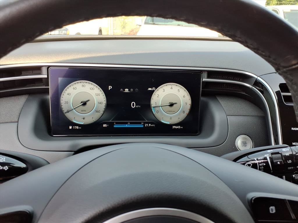 Used 2022 Quartz White Hyundai SEL image 19