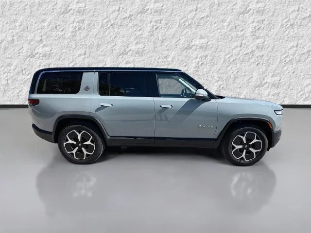 Used 2024 Rivian R1S Adventure with VIN 7PDSGBBA0RN034745 for sale in Sarasota, FL