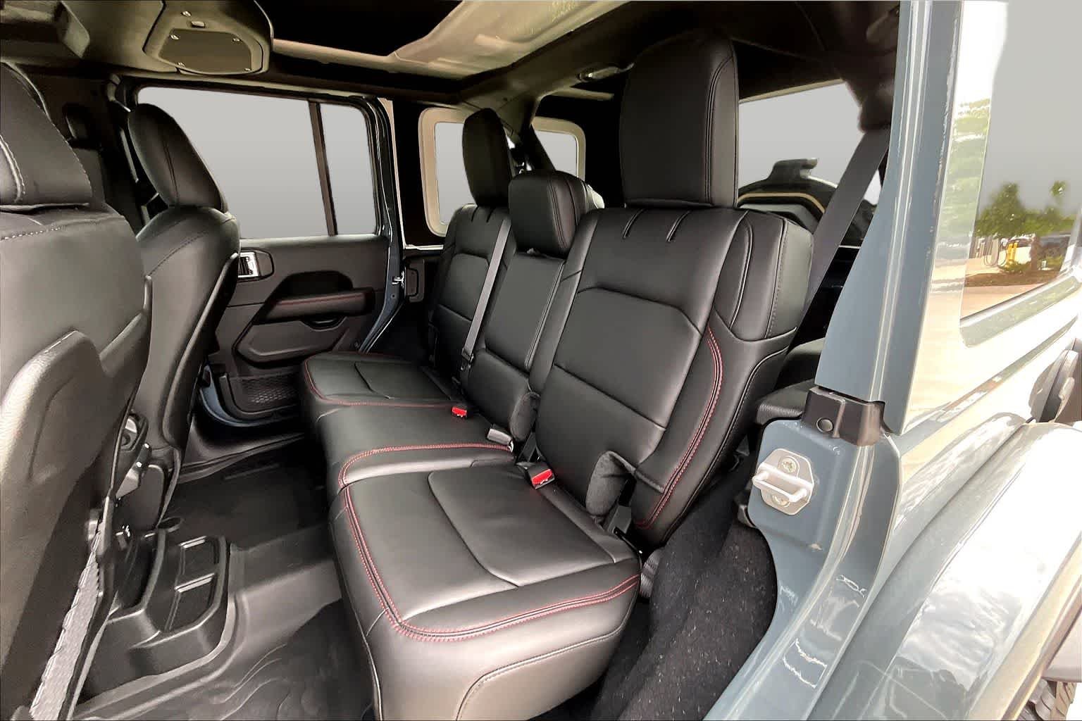 New 2026 Anvil Clear-Coat Exterior Paint Jeep Rubicon X image 22