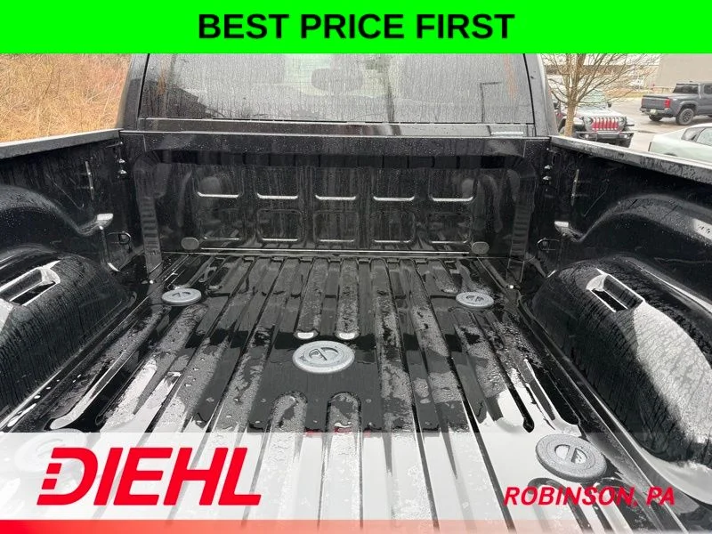 New 2026 Diamond Black Crystal Pearl-Coat Exterior Paint RAM Big Horn image 11