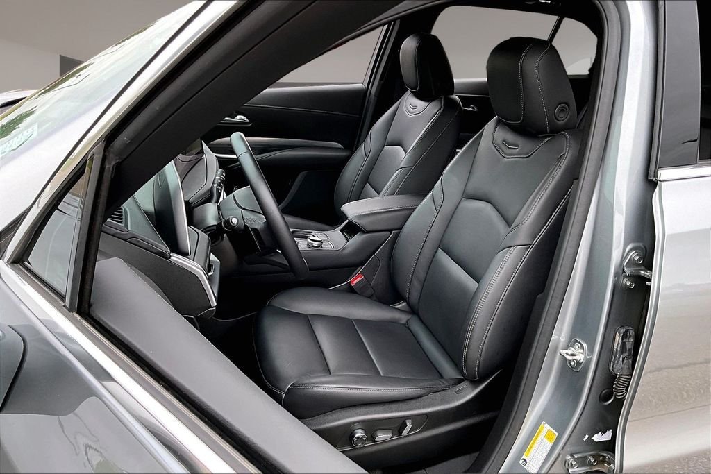 Used 2025 Silver Cadillac Premium Luxury image 27