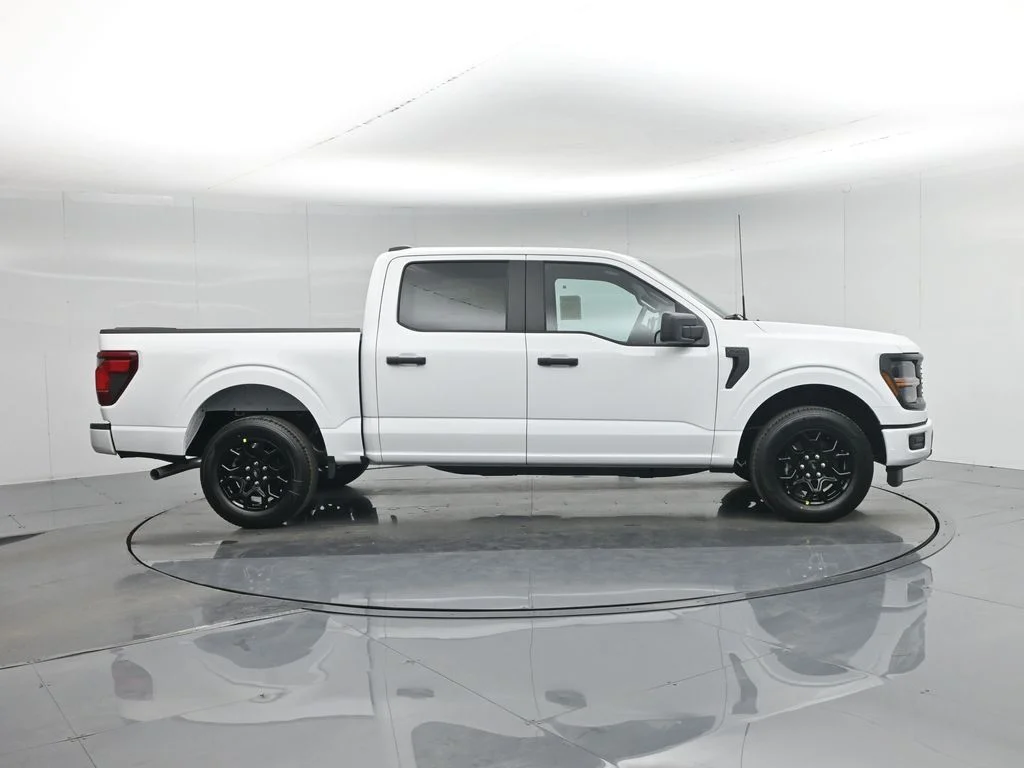 New 2026 Oxford White Ford STX image 32