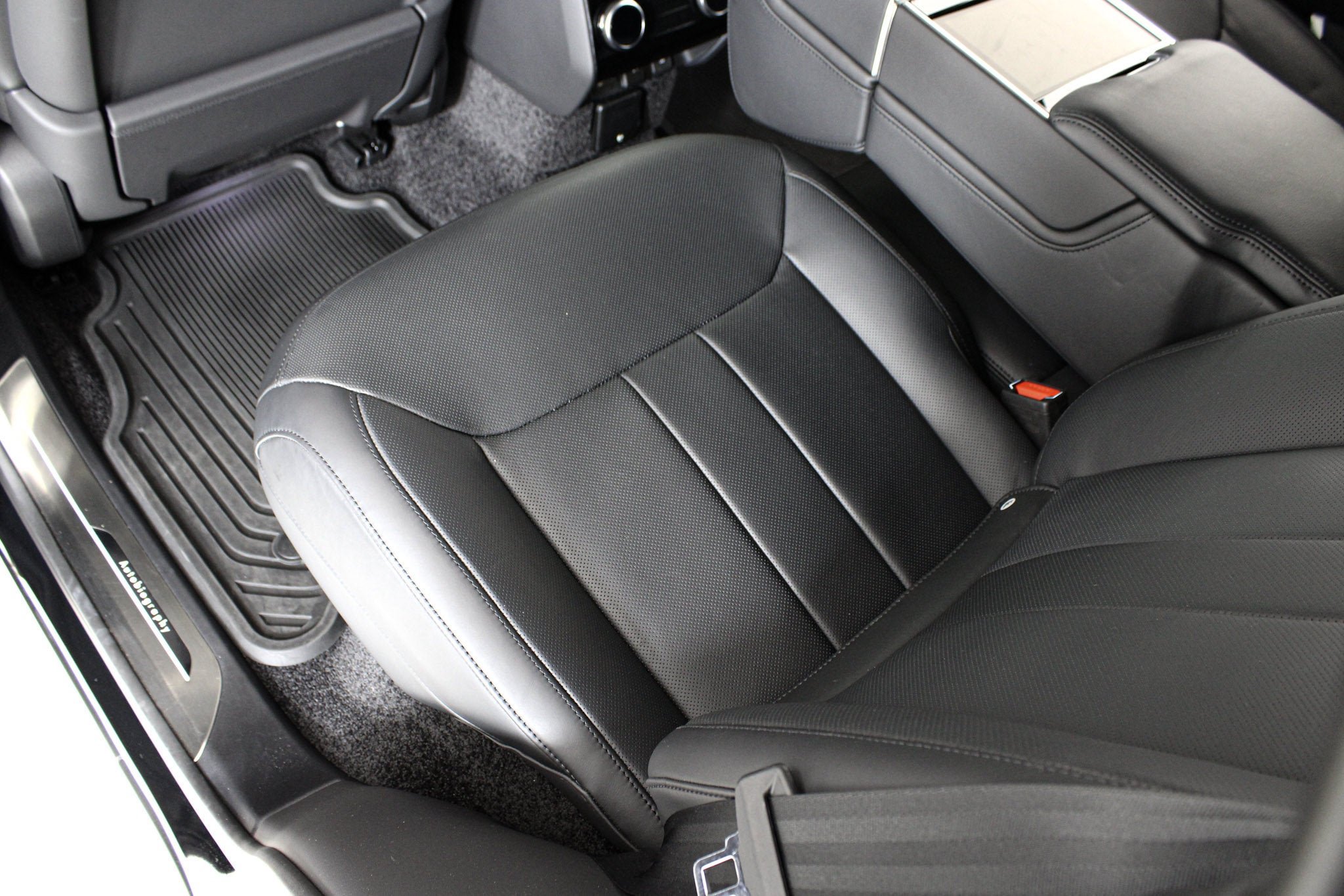 Used 2025 Black Land Rover Autobiography image 40