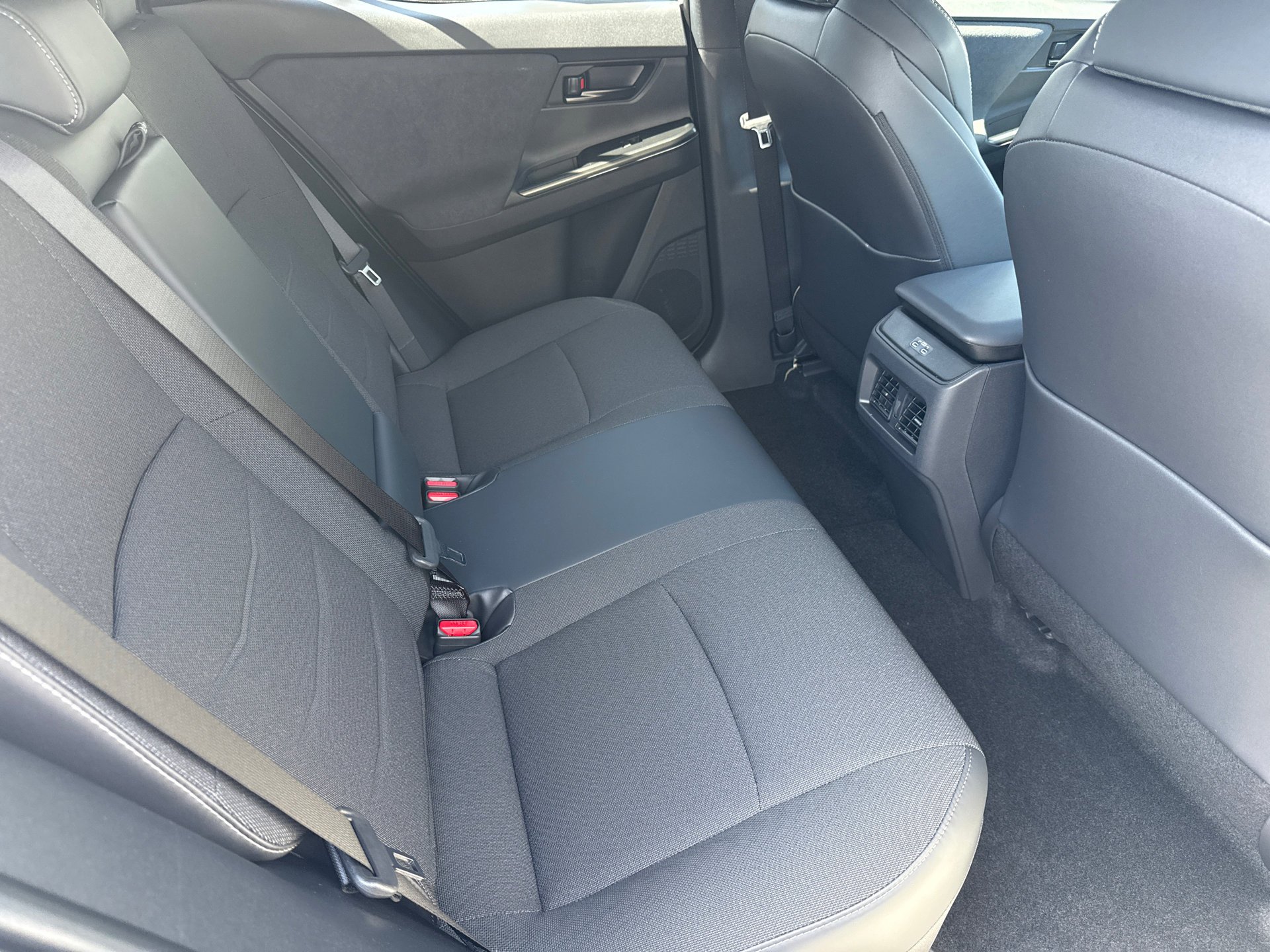 New 2026 Wind Chill Pearl <sup>1</sup> Toyota  SE image 16