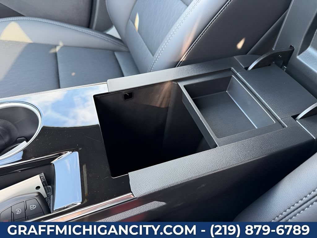 2027 Chevrolet Equinox LT - Photo 19