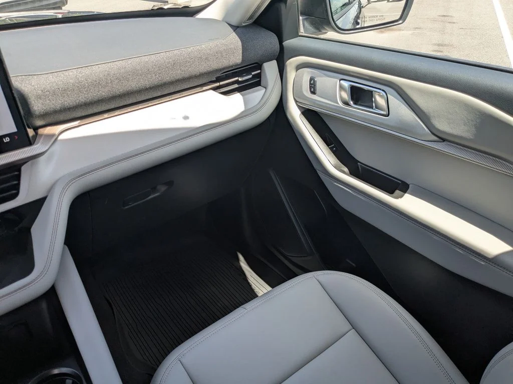 New 2026 Carbonized Gray Metallic Ford Active image 17