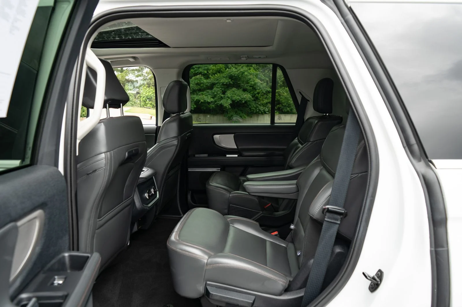 Used 2025 White Ford Active image 19