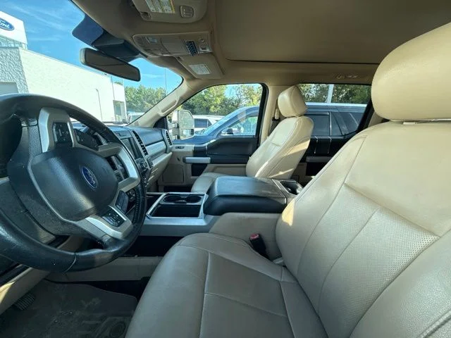 Used 2021 Black Metallic Ford Lariat image 6