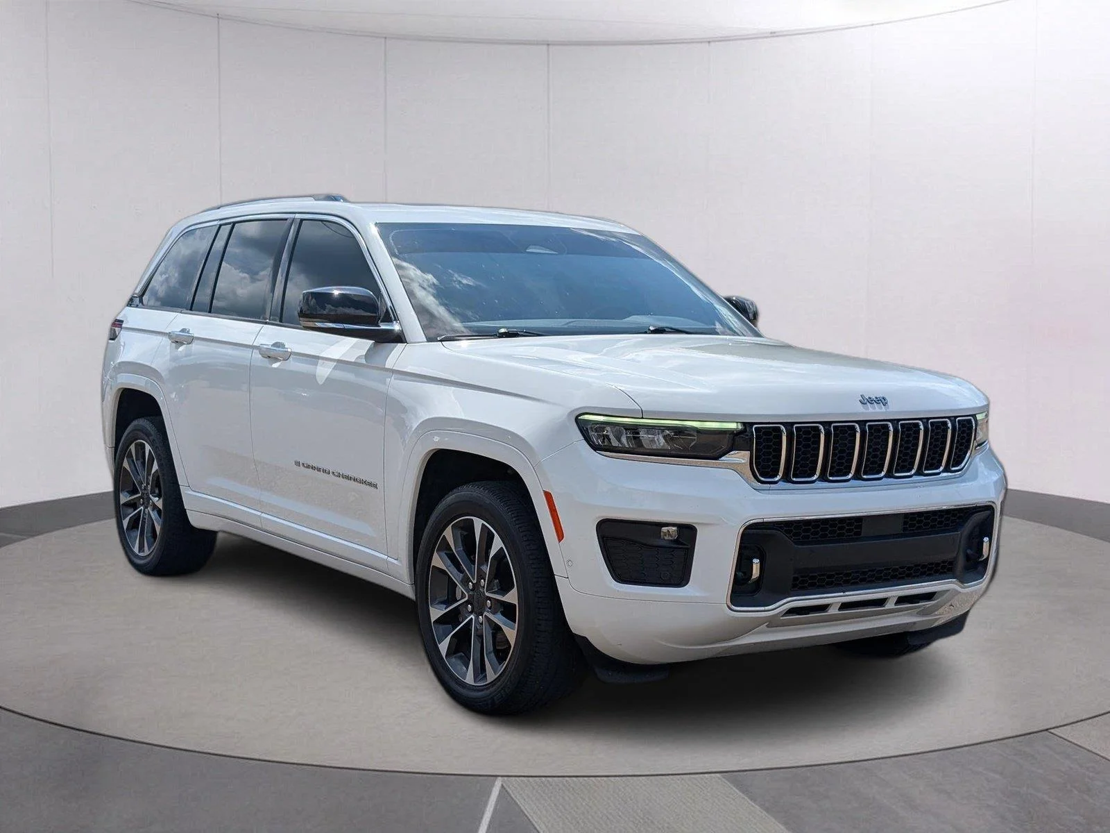 Used 2023 Bright White Clearcoat Jeep Overland image 7