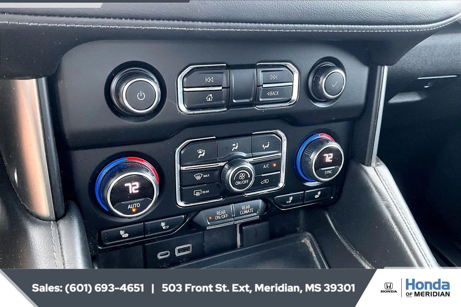Used 2021 Summit White Chevrolet Z71 image 23