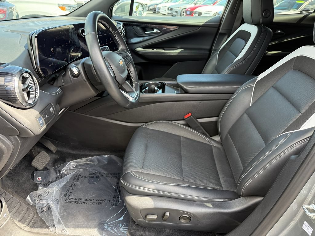 Used 2024 Sterling Gray Metallic Chevrolet LT image 24