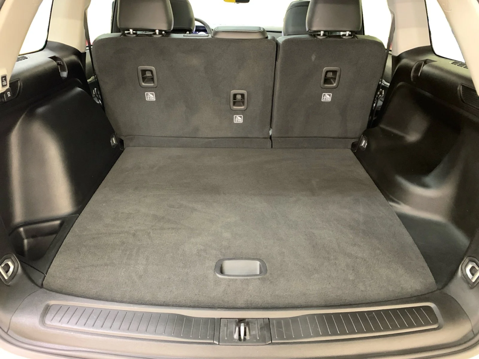 Used 2024 Silver Jeep Limited image 17