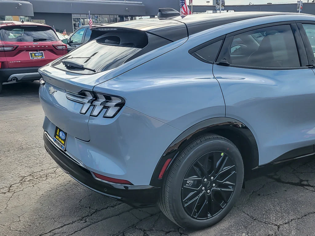 New 2026 Glacier Gray Metallic TriCoat Ford Premium image 6
