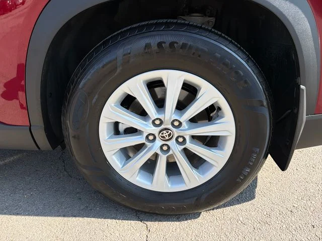 Used 2025 Red Toyota XLE image 31