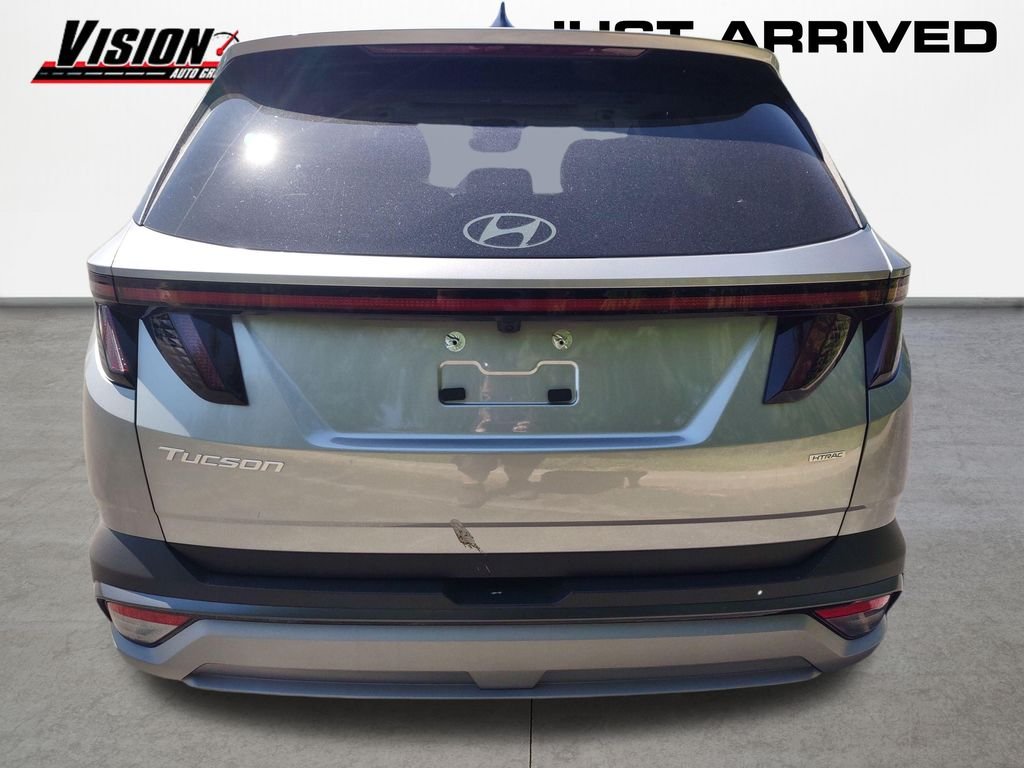 Certified Used 2025 Silver Hyundai SEL Convenience image 4