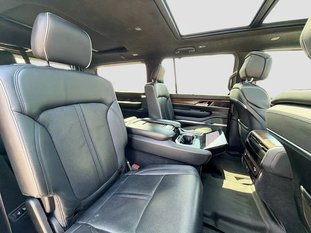 Used 2022 Black Jeep Series II image 29