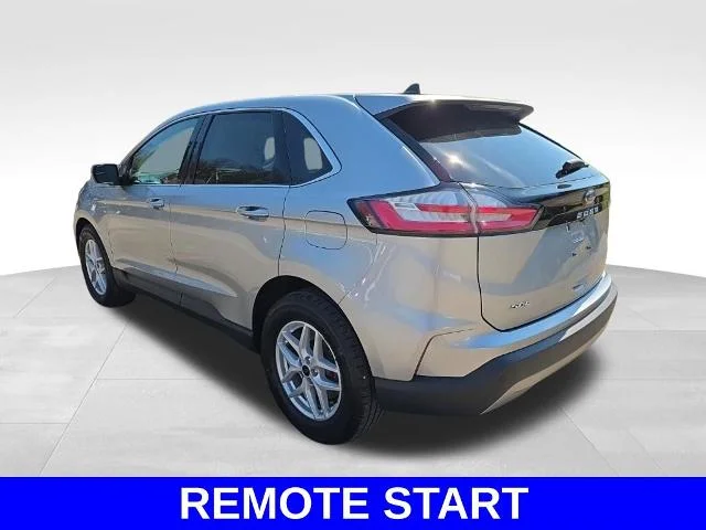 Used 2023 Silver Metallic Ford  image 8