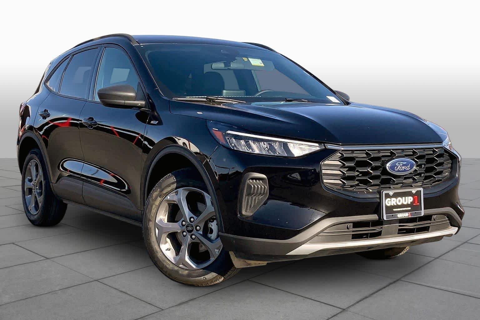 Used 2025 Agate Black Metallic Ford ST-Line image 3