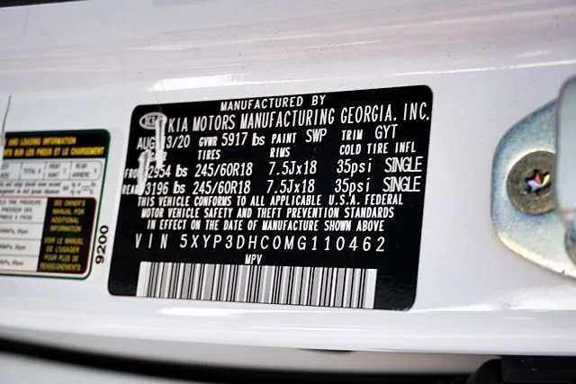 Used 2021 White Kia EX image 34