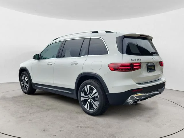 Certified Used 2025 White Mercedes-Benz GLB 250 image 3