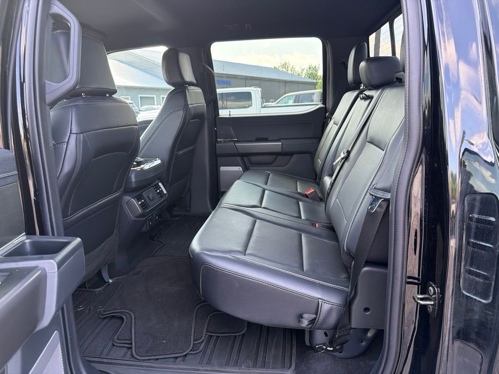 Used 2025 Agate Black Metallic Ford Lariat image 16