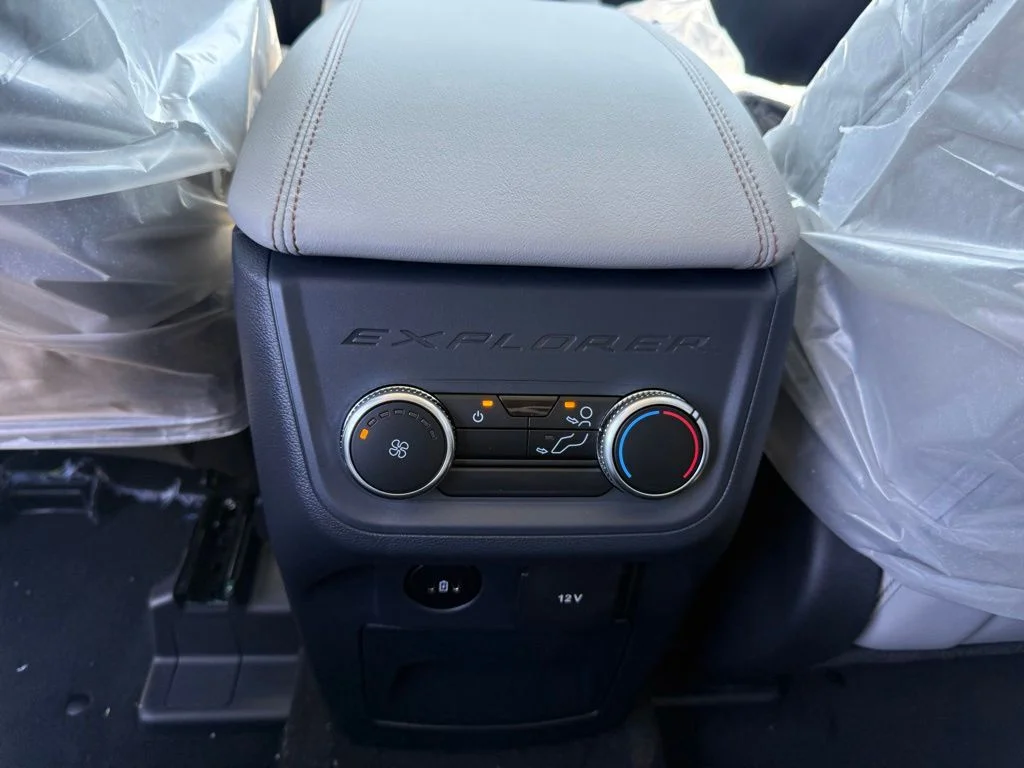 New 2026 Vapor Blue Metallic Ford Active image 35