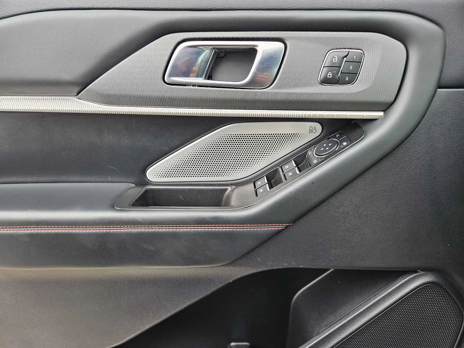 Used 2025 Agate Black Metallic Ford ST image 18