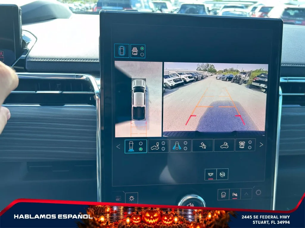 Used 2025 Onyx Black GMC Extended Range Denali image 24