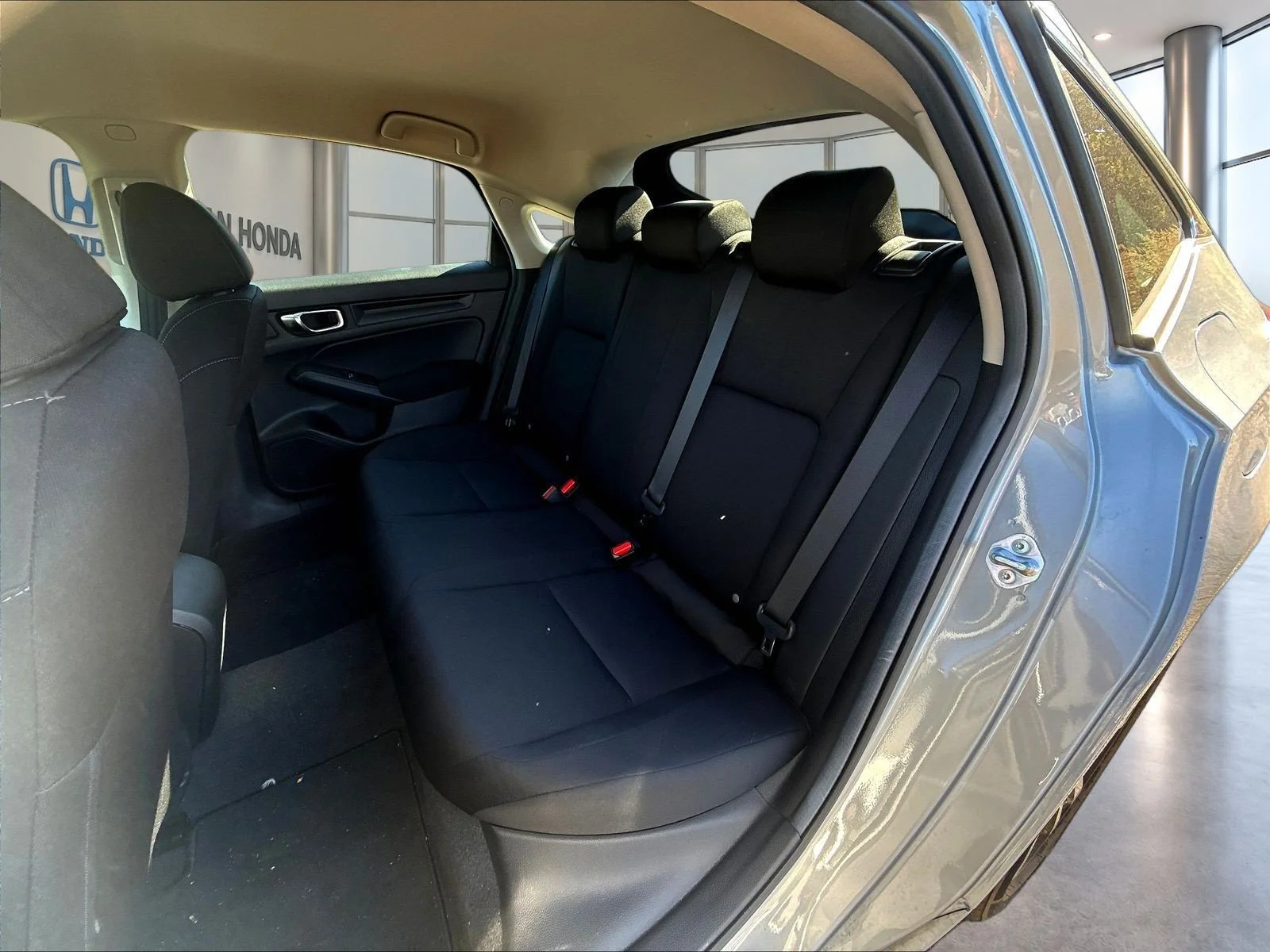 Used 2024 Lunar Silver Metallic Honda LX image 26