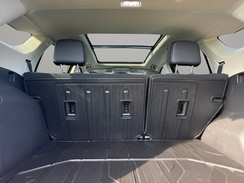 Used 2023 Red GMC Denali image 4