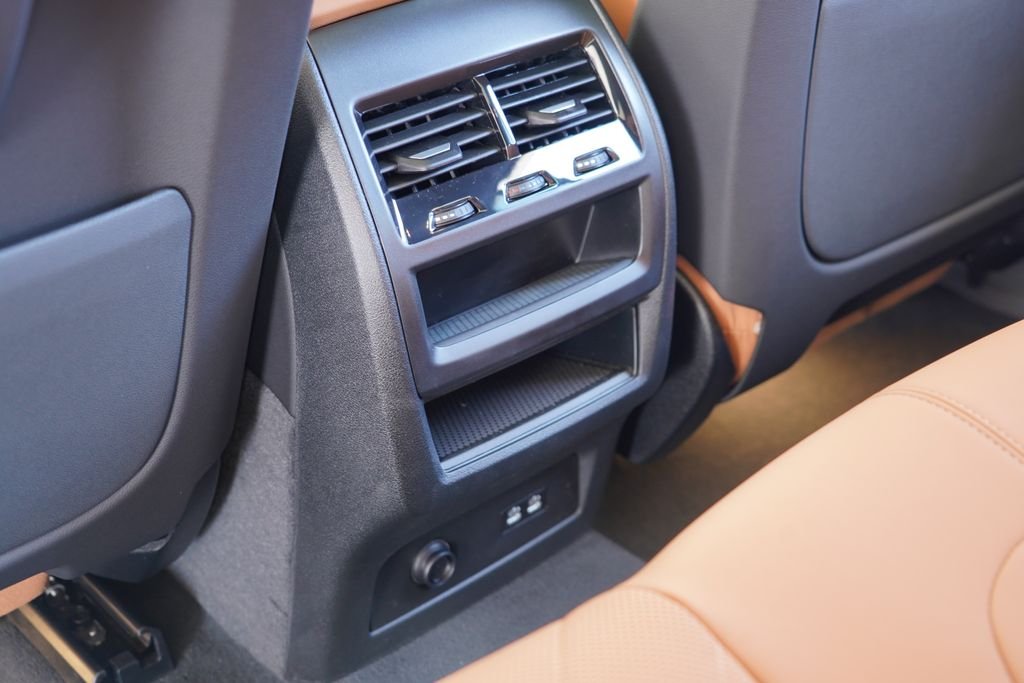 New 2026 Brooklyn Grey Metallic BMW xDrive50e image 29