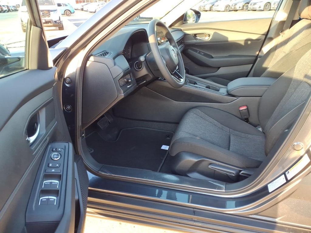 New 2026 Meteorite Gray Metallic Honda LX image 15