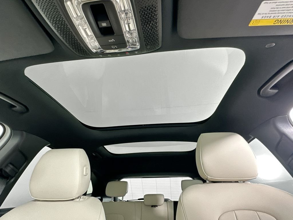 New 2026 Polar White Mercedes-Benz GLA 250 image 20