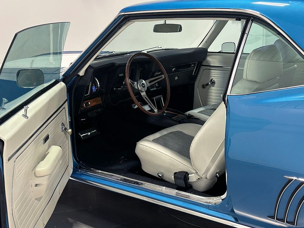 Used 1969 Blue Chevrolet  image 81