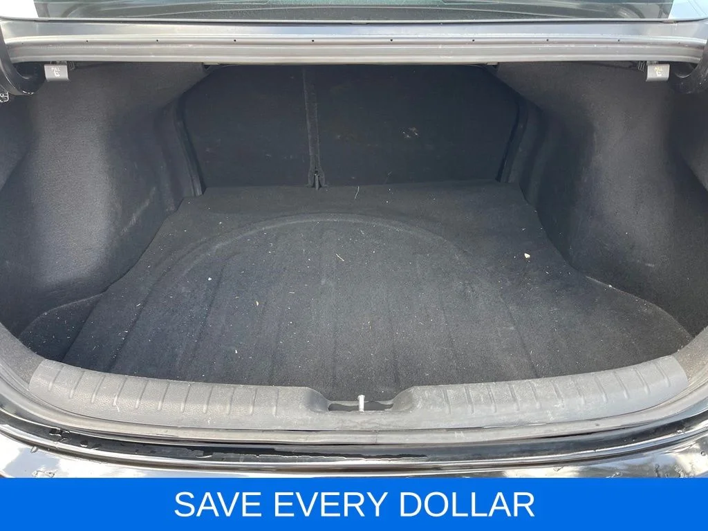 Used 2021 Black Kia LXS image 6
