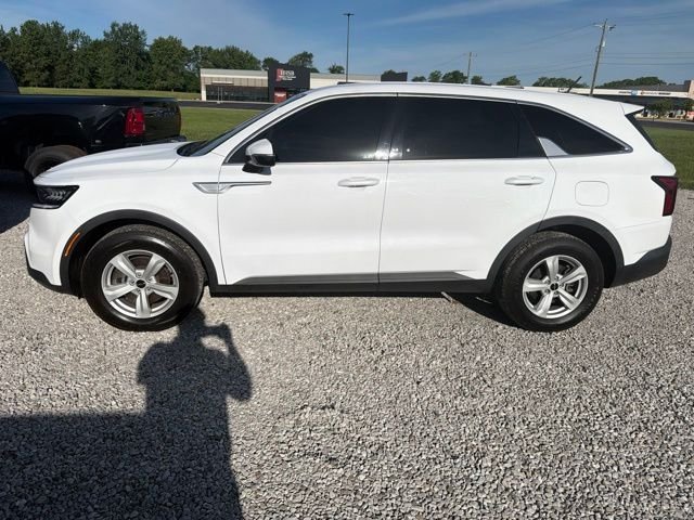 Used 2022 White Kia LX image 3