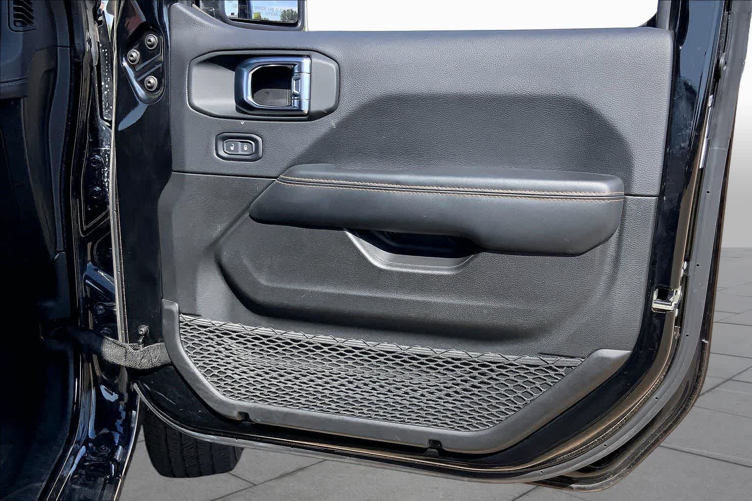 Used 2025 Black Clearcoat Jeep Sahara image 23
