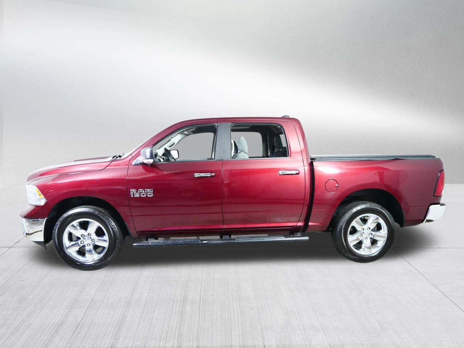 Used 2017 Delmonico Red Pearlcoat Ram Big Horn image 4