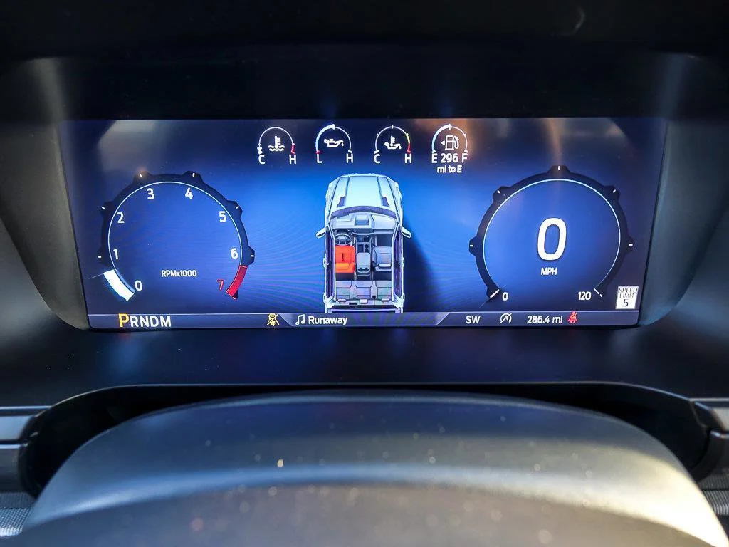 Used 2026 Agate Black Metallic Ford LARIAT image 19