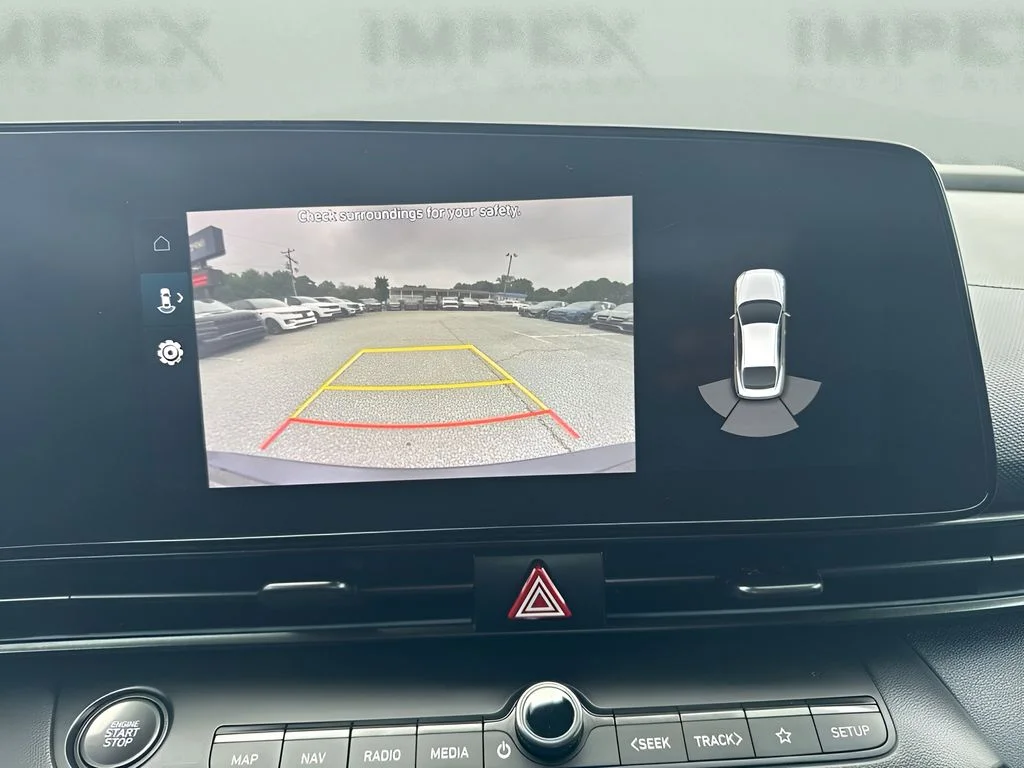Used 2022 Black Hyundai Base image 13