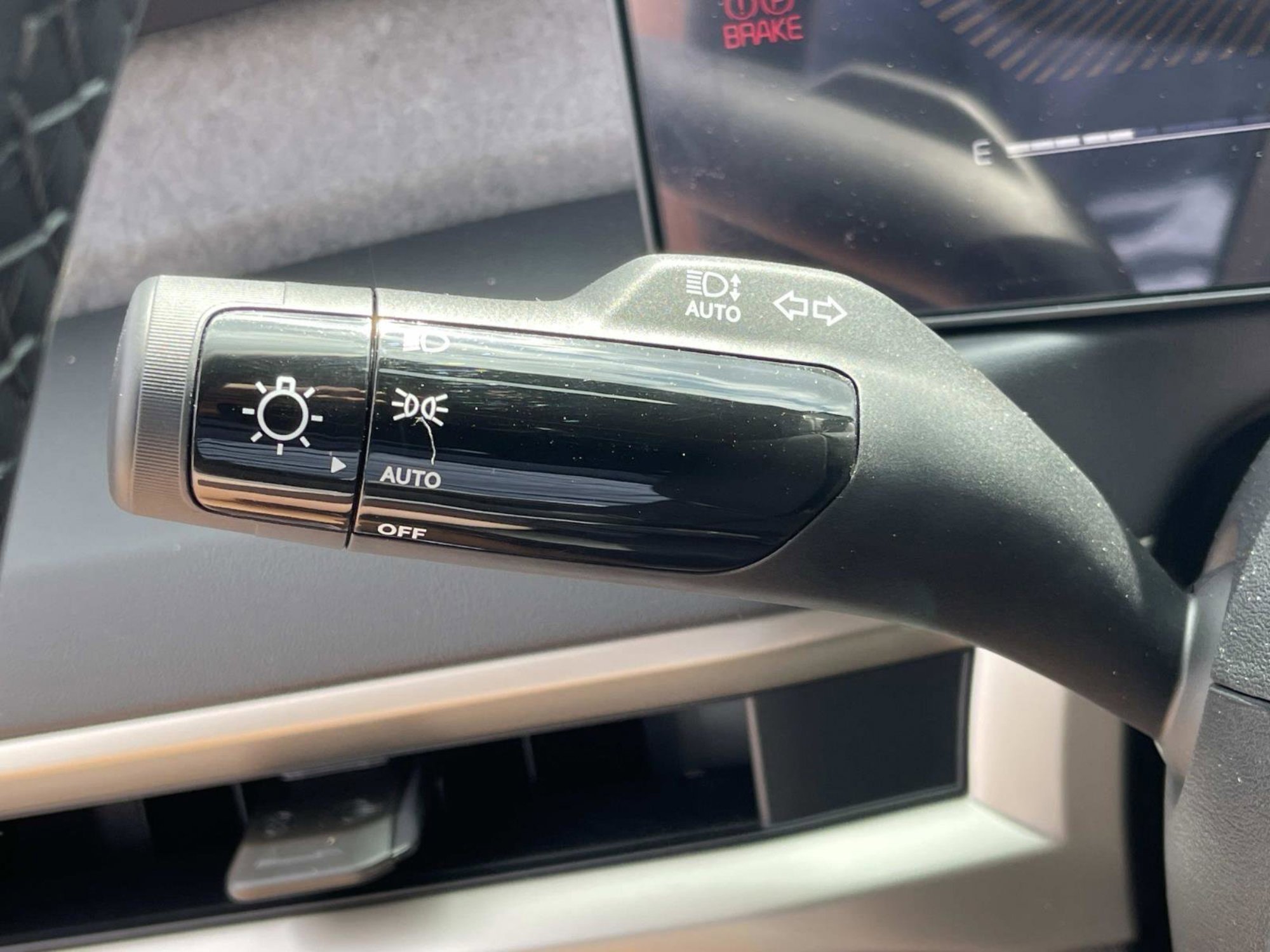 New 2027 Glacial White Pearl Kia S image 34