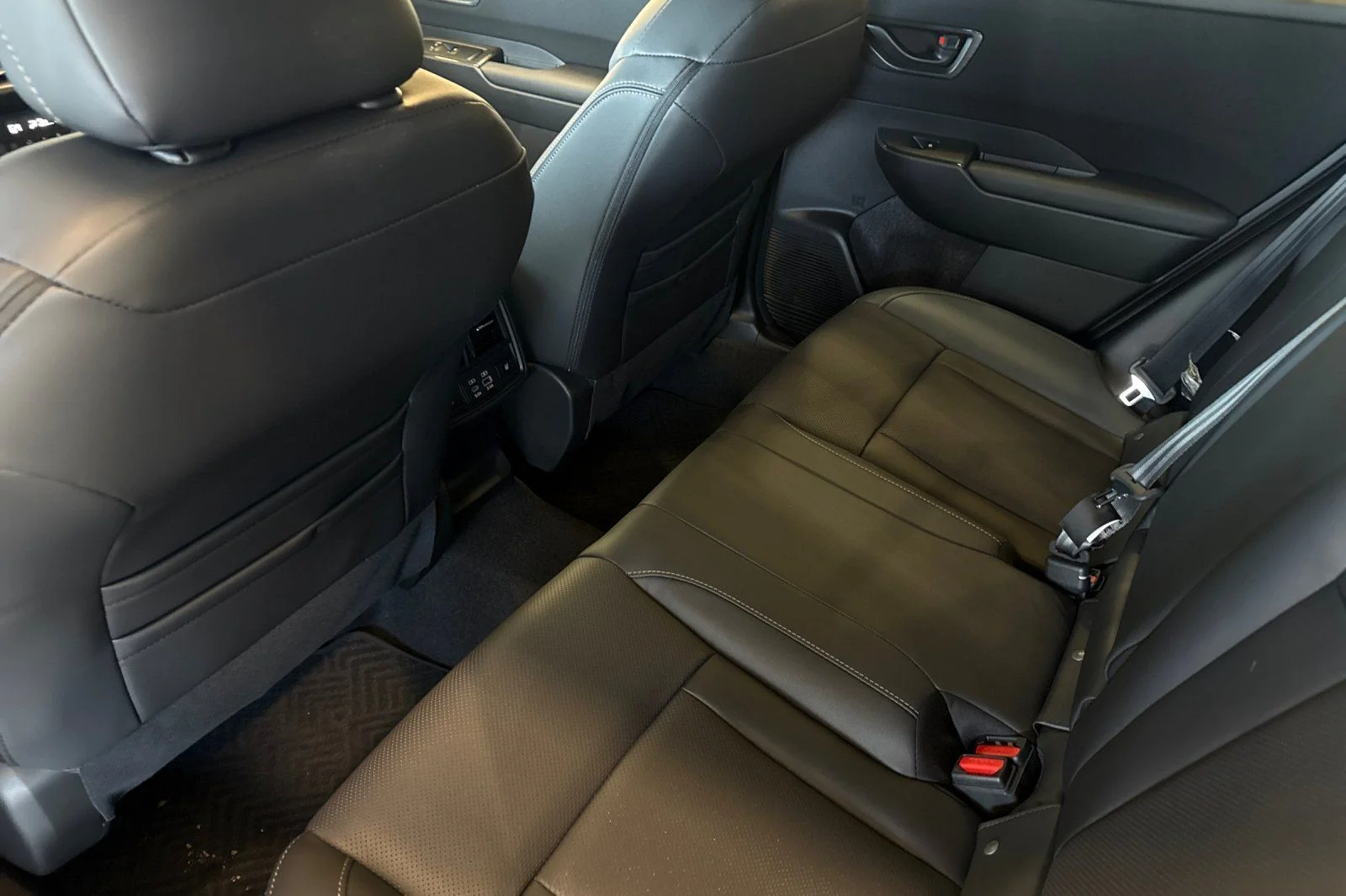 2026 Subaru Outback Limited - Photo 11
