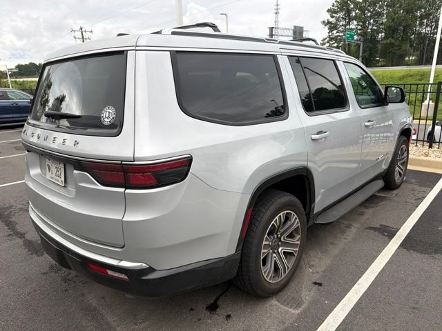 Used 2025 Silver Jeep Base image 5