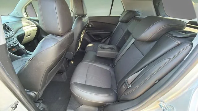 Used 2022 Silver Ice Metallic Chevrolet LT image 19
