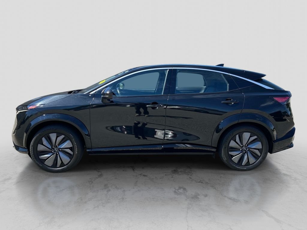 Used 2023 Black Nissan ENGAGE image 2