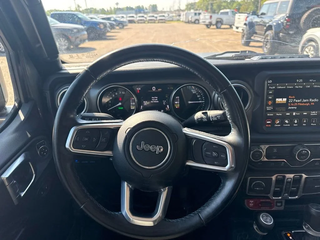 Used 2022 Gray Jeep Unlimited Rubicon image 13