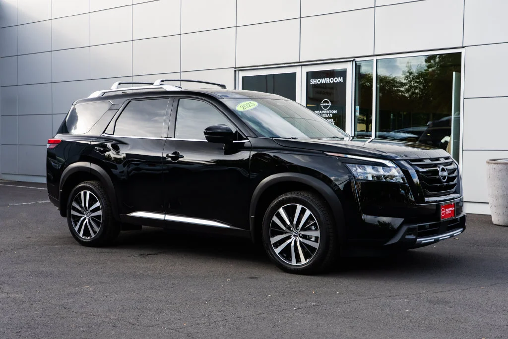 Used 2025 Black Nissan Platinum image 1