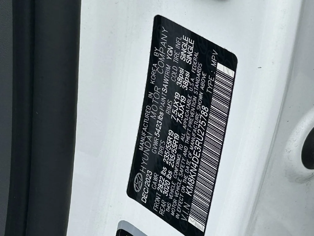 Used 2024 White Hyundai SEL image 31