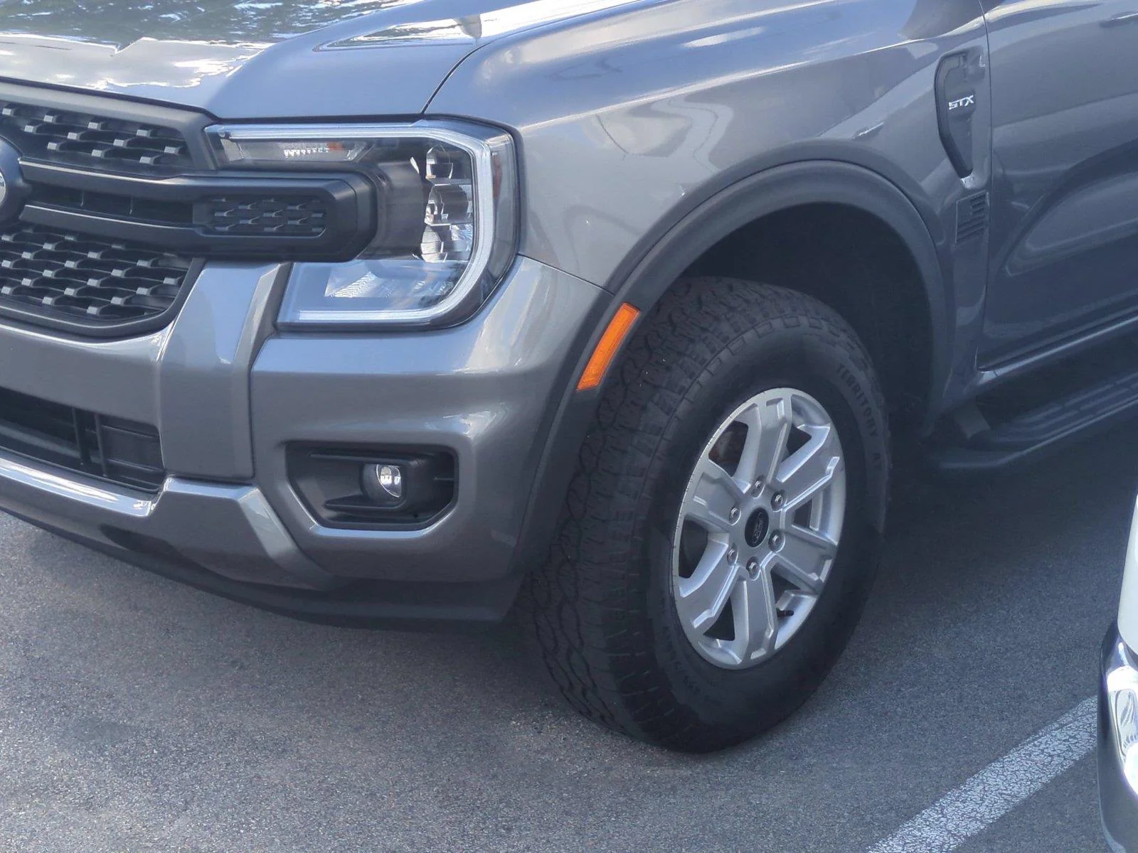 Used 2025 Carbonized Gray Ford XL image 9