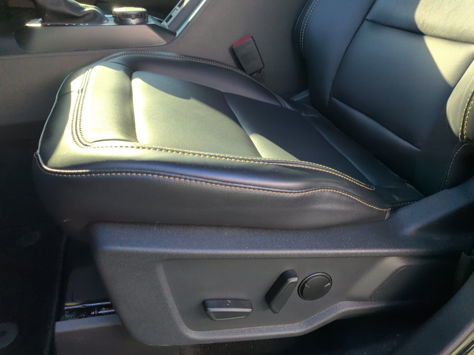 Used 2025 Shadow Black Ford Badlands image 14